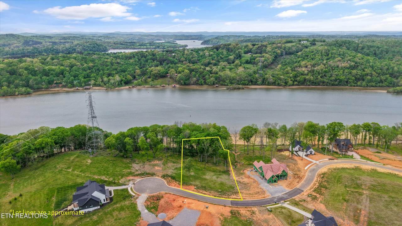 600 Firefly Drive - Photo 1