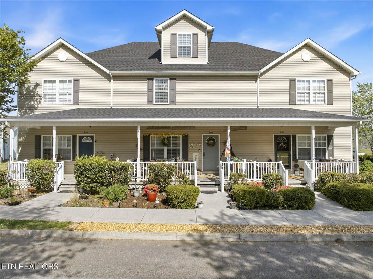 404 Ashbury Circle - Photo 1