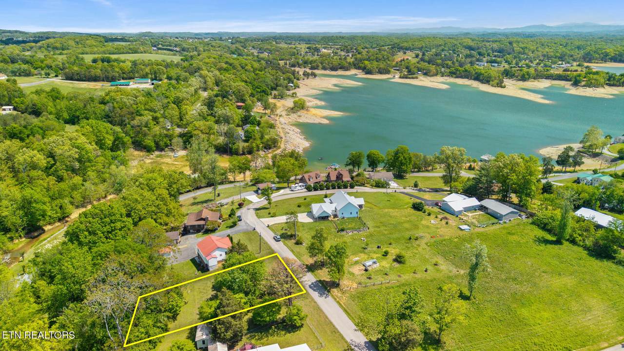 720 Garrett Rd - Photo 1