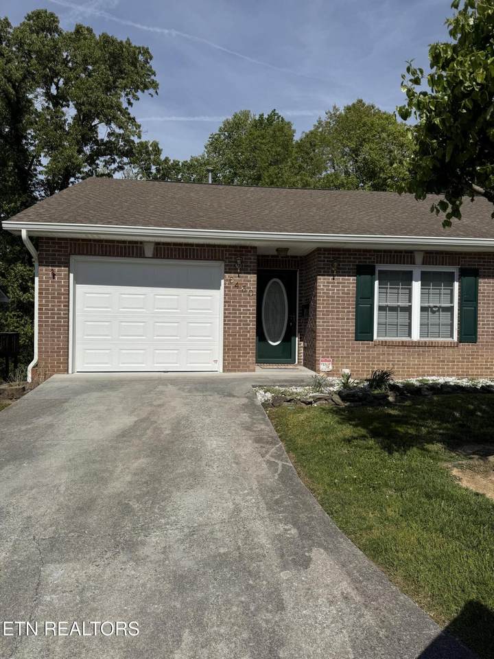 6430 Bakersfield Way - Photo 1