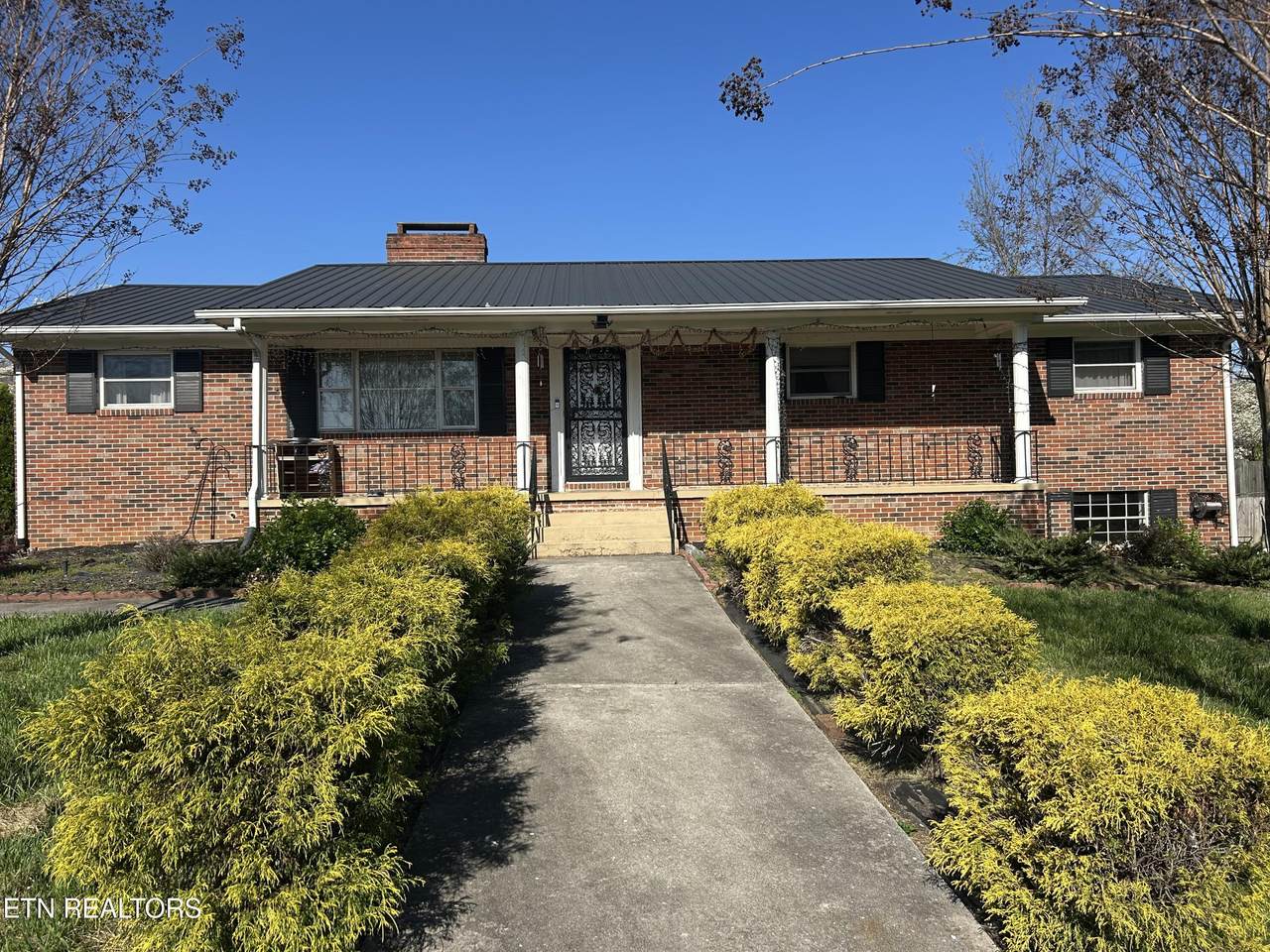 605 Masengill Ave - Photo 1