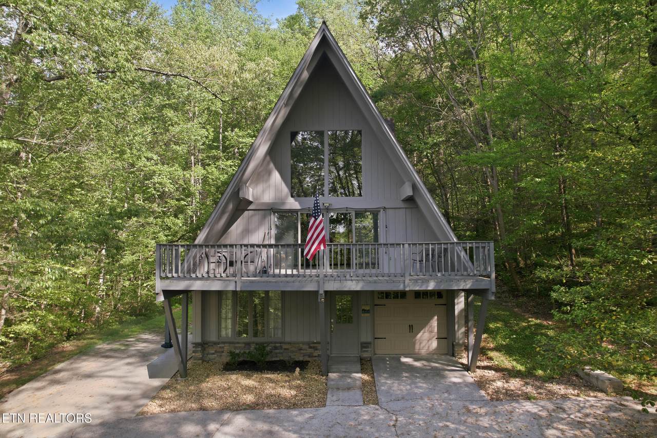 313 Domar Drive - Photo 1