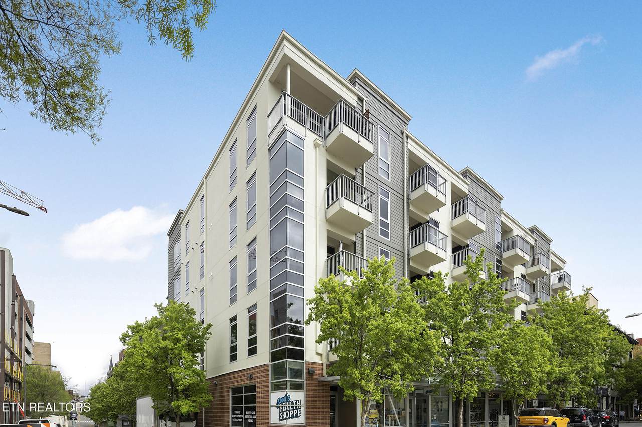 440 Walnut St - Photo 1