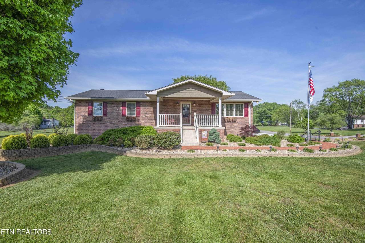 1827 Blakemore Rd - Photo 1
