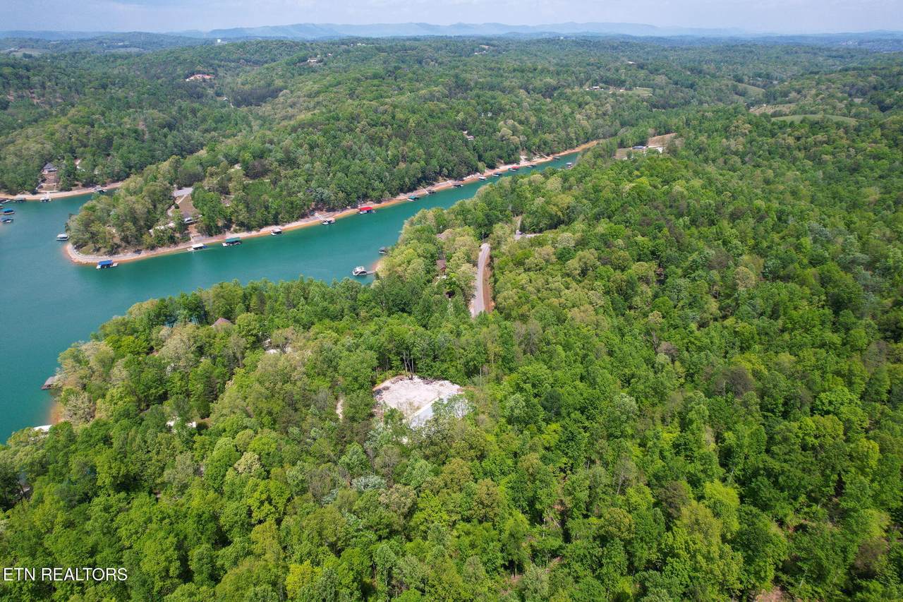  Cove Point Rd - Photo 1