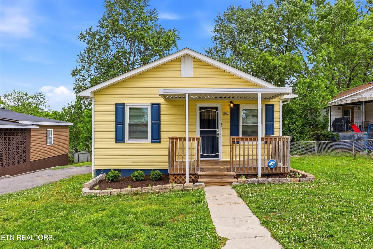 282 Newton St - Photo 1