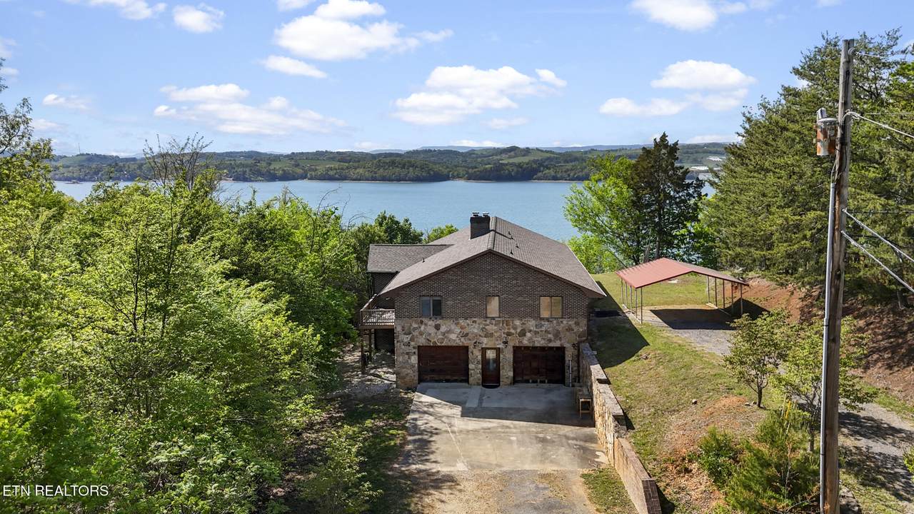 7366 Circle Point Drive - Photo 1