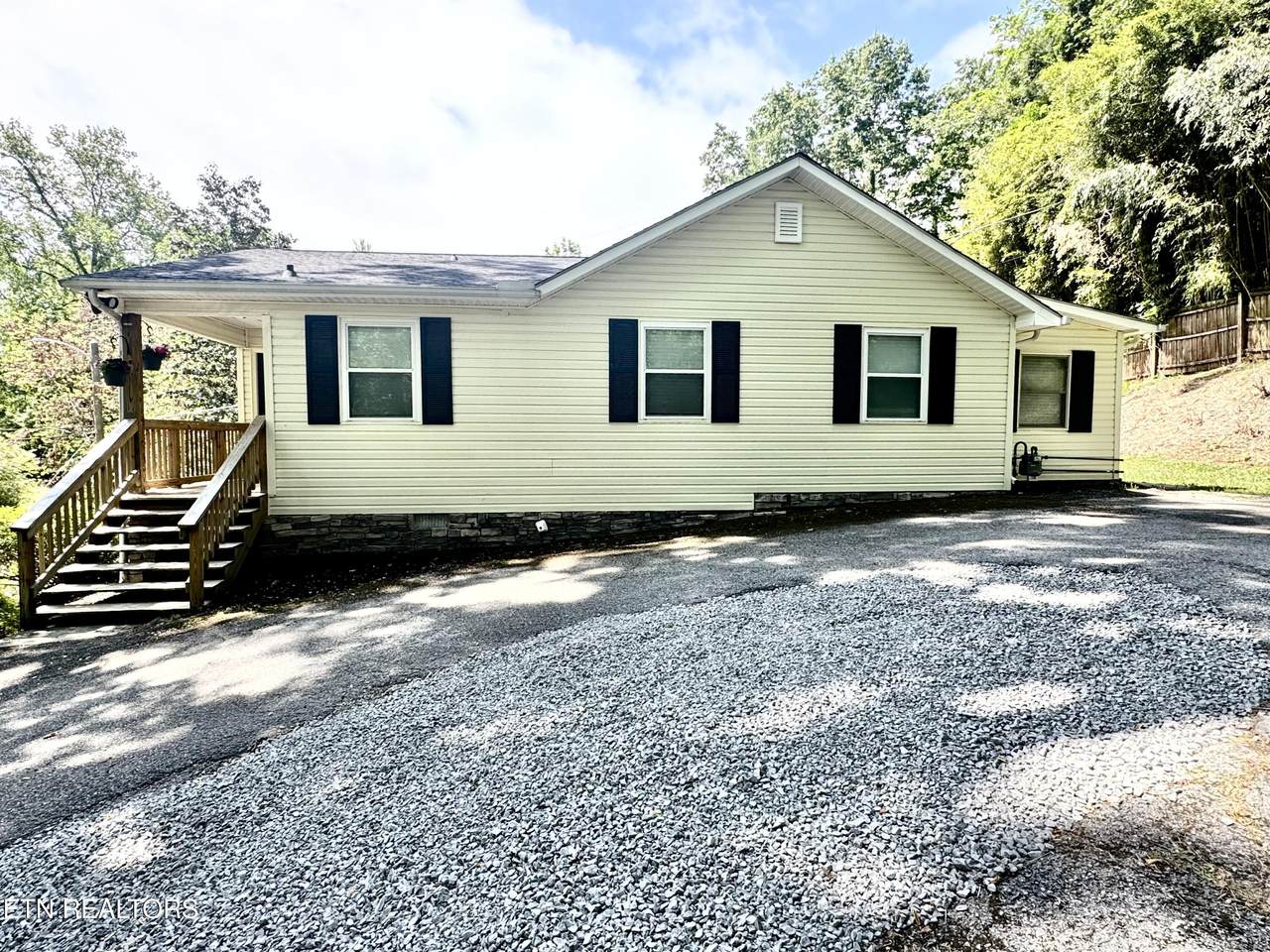 130 Crescent Rd - Photo 1