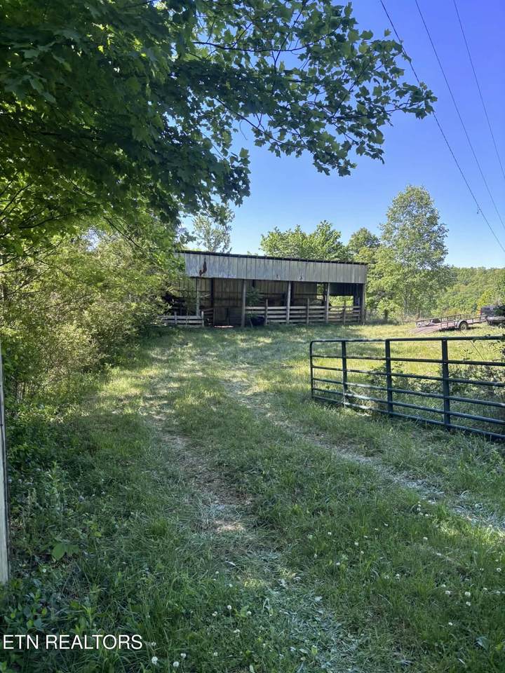 407 Earl Maples Lane - Photo 1