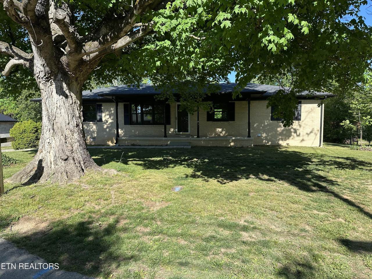 198 Epperson Ave - Photo 1