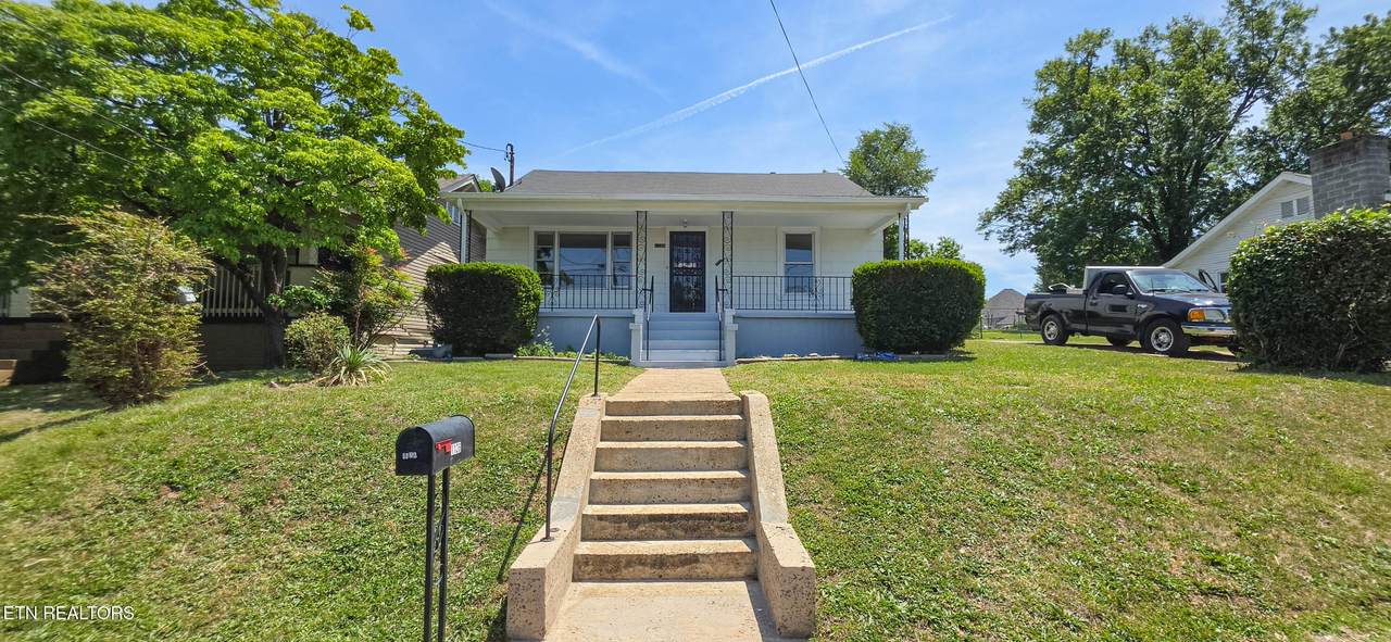 1126 Vermont Ave - Photo 1