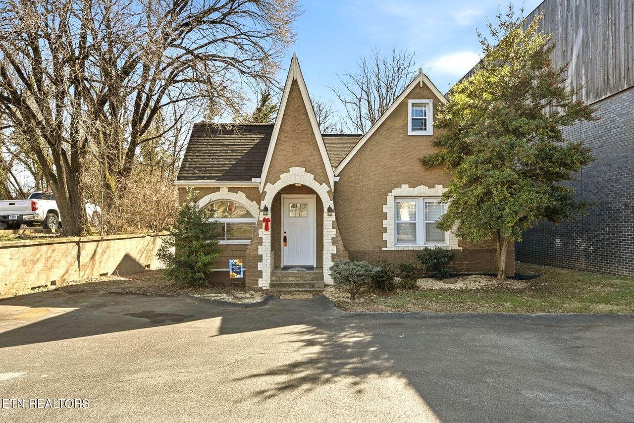 3820 Sutherland Ave - Photo 1