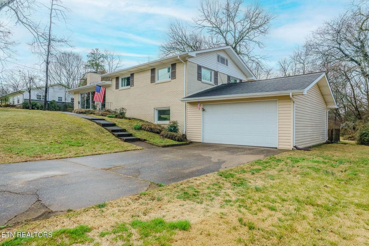 332 Crestview Rd - Photo 1
