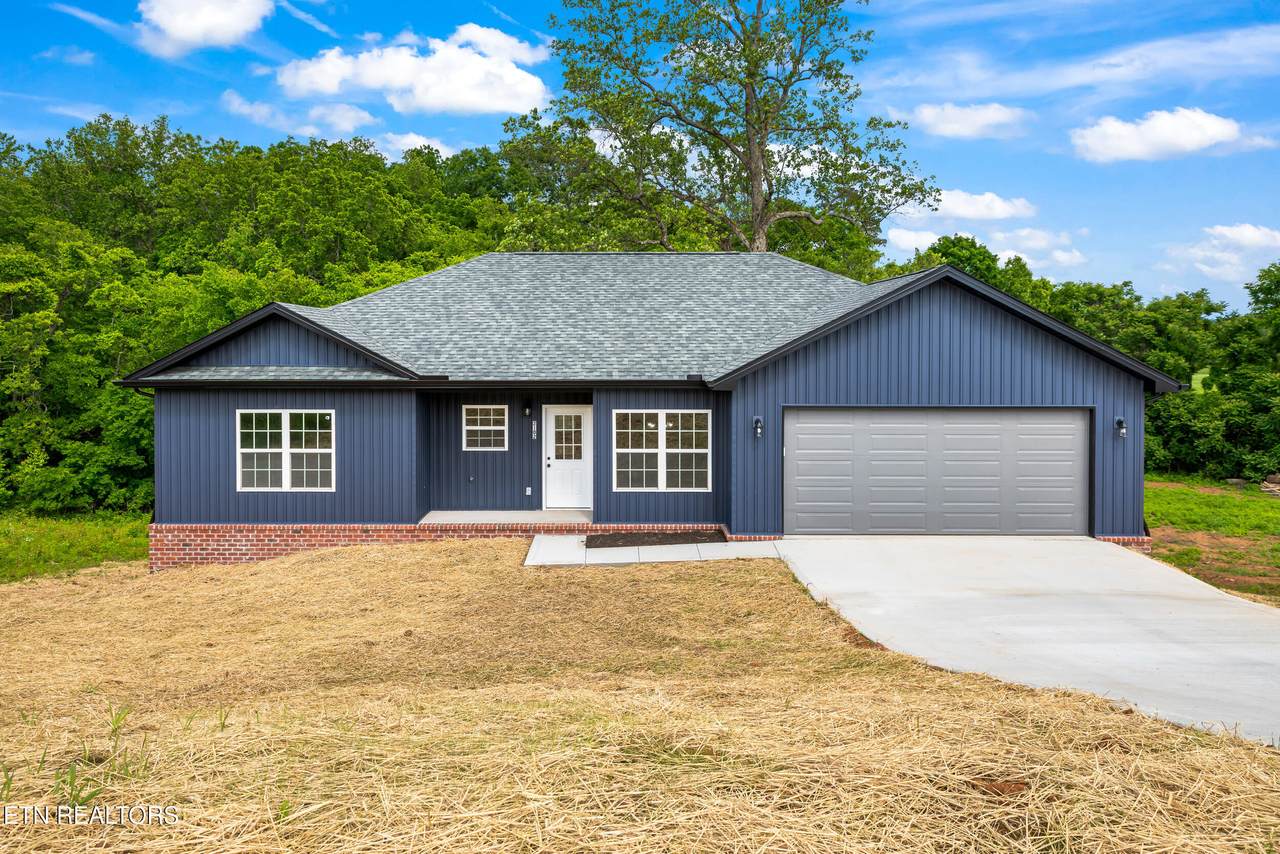 2102 Kings View Loop - Photo 1