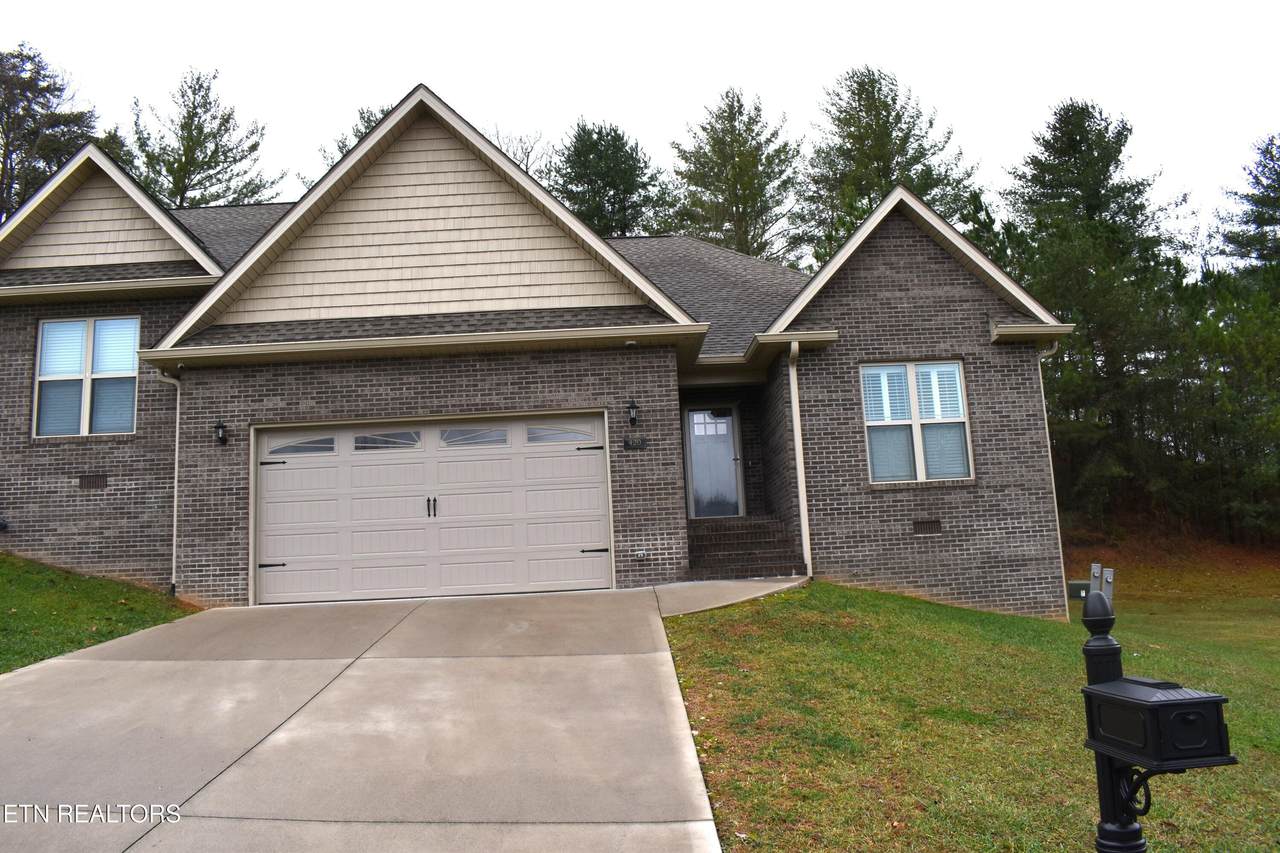 420 Cromwell St - Photo 1