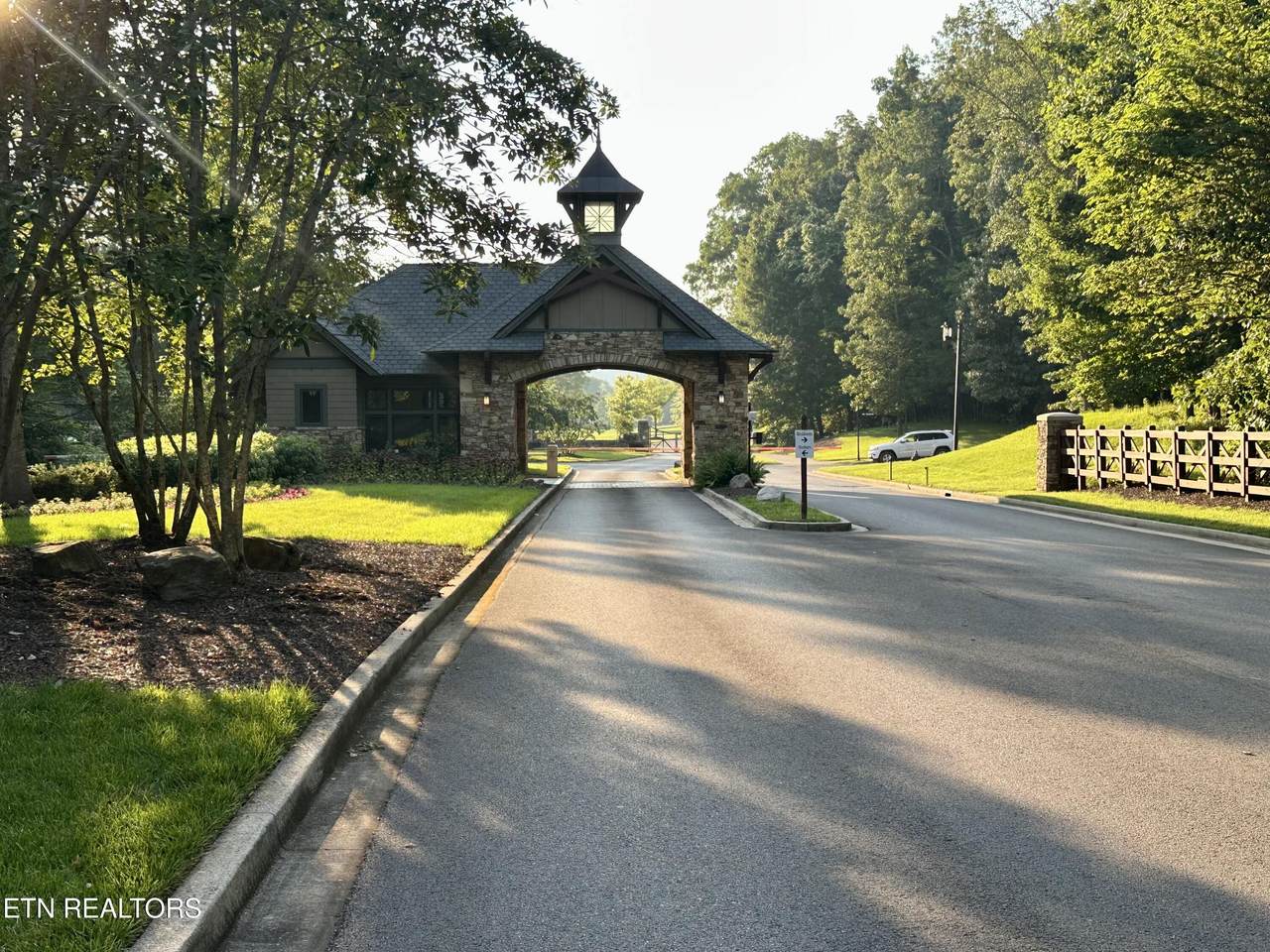 https://bt-photos.global.ssl.fastly.net/kaar/1280_boomver_1_1340730-2.jpg
