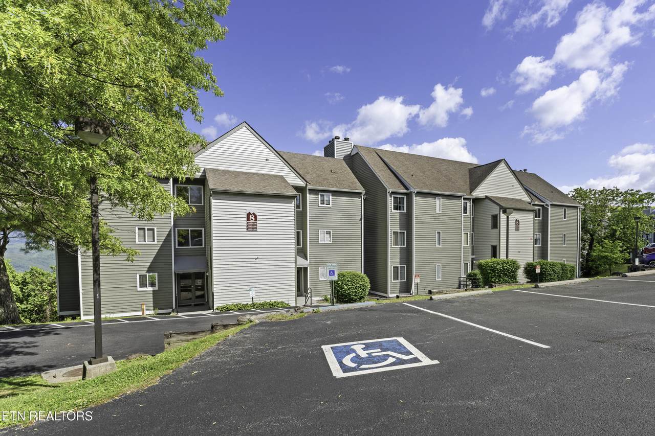 1260 Ski View Drive - Photo 1