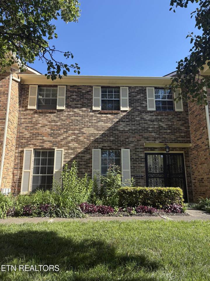7914 Gleason - Photo 1
