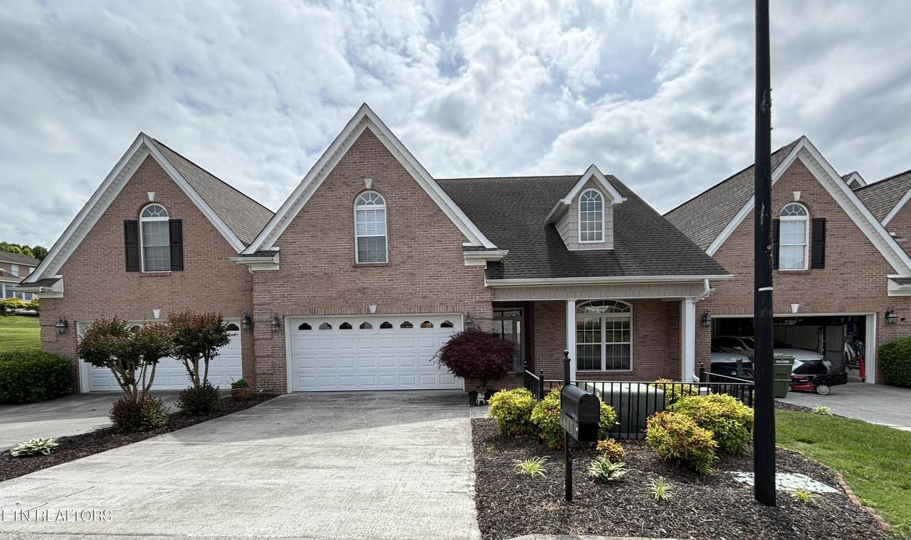 1111 Creekside Village Way - Photo 1