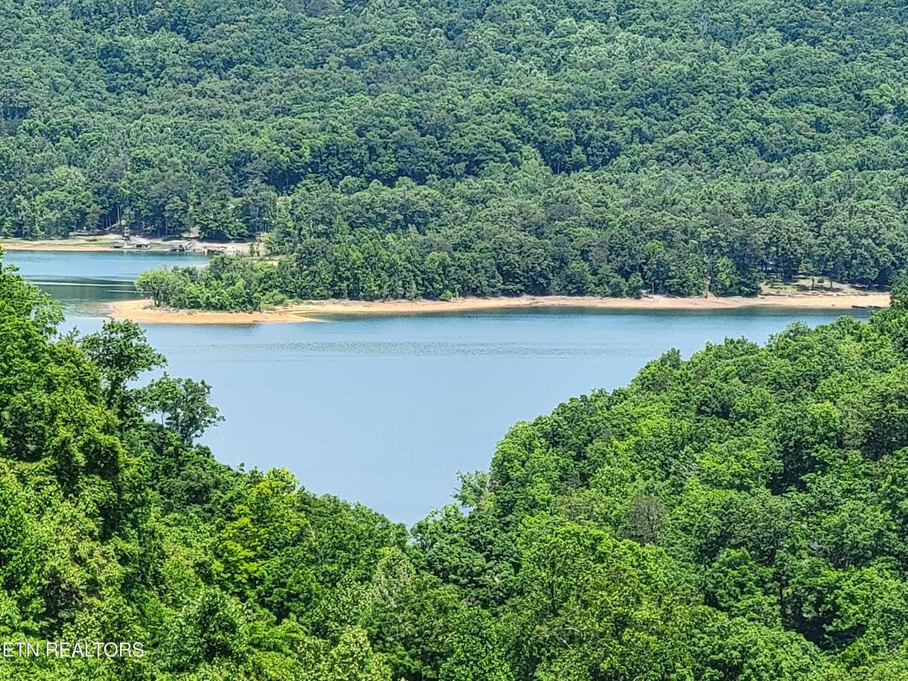 548 Hickory Pointe Lane - Photo 1