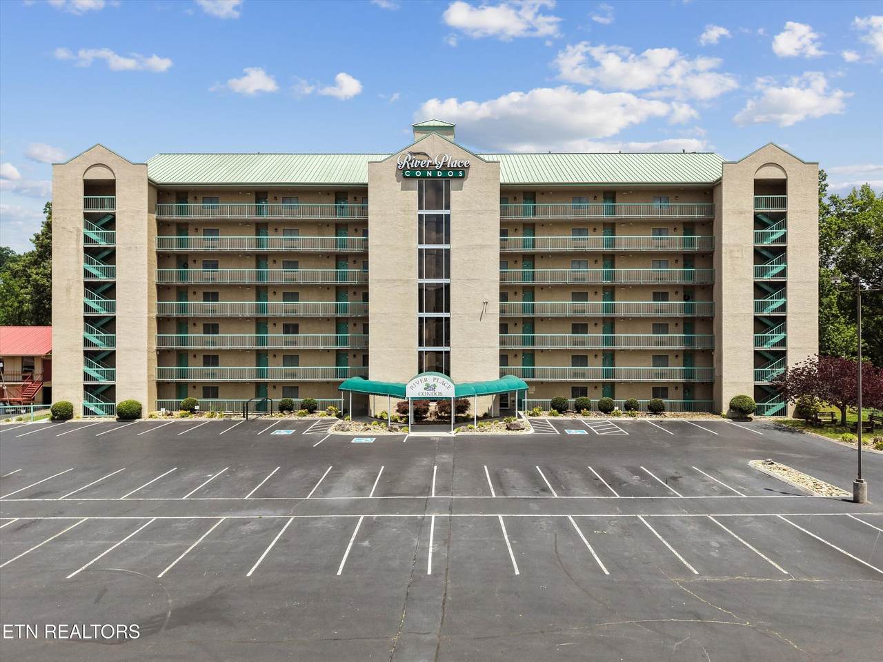 3215 River Rd - Photo 1