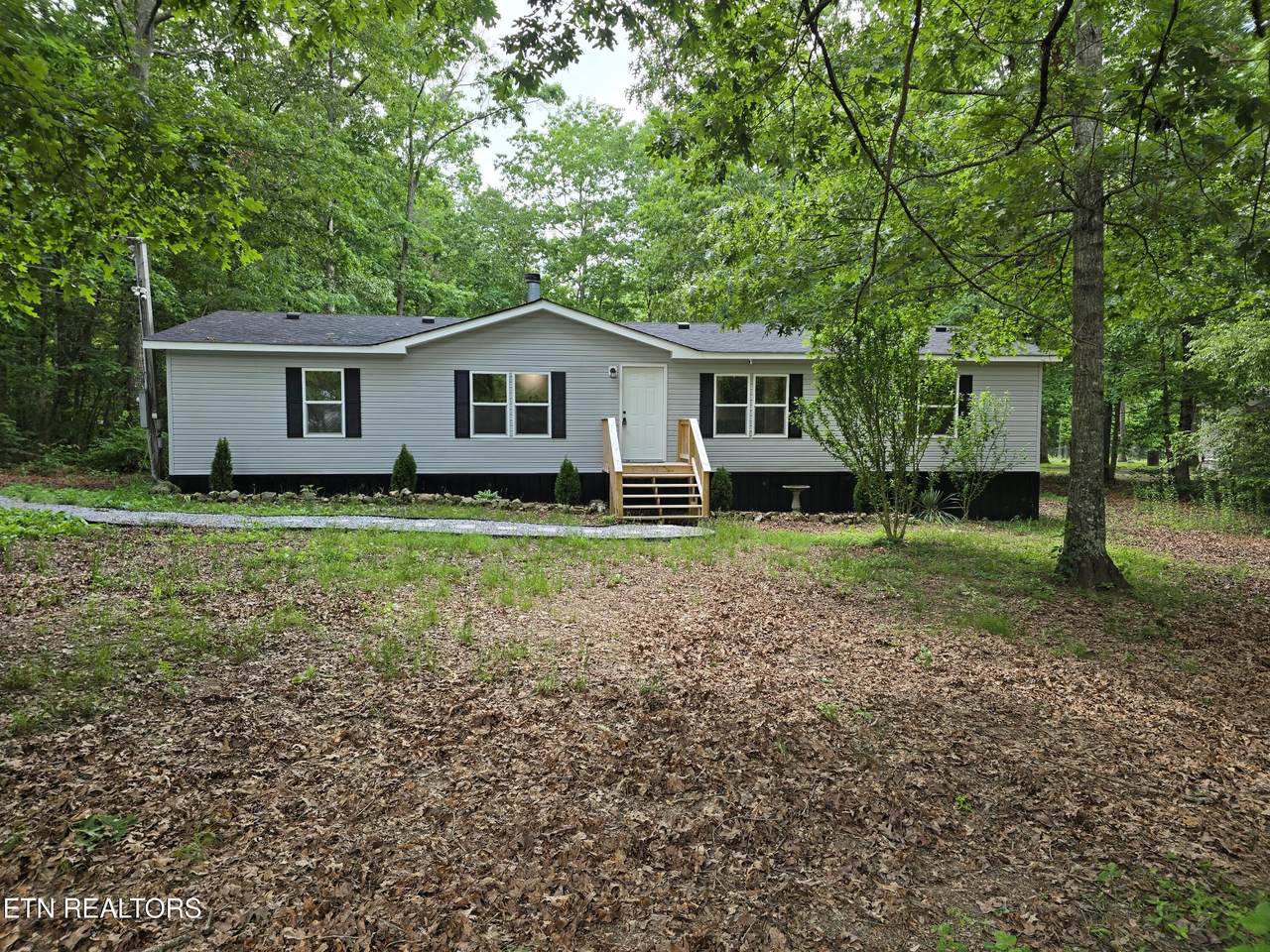601 Foxwood Drive - Photo 1