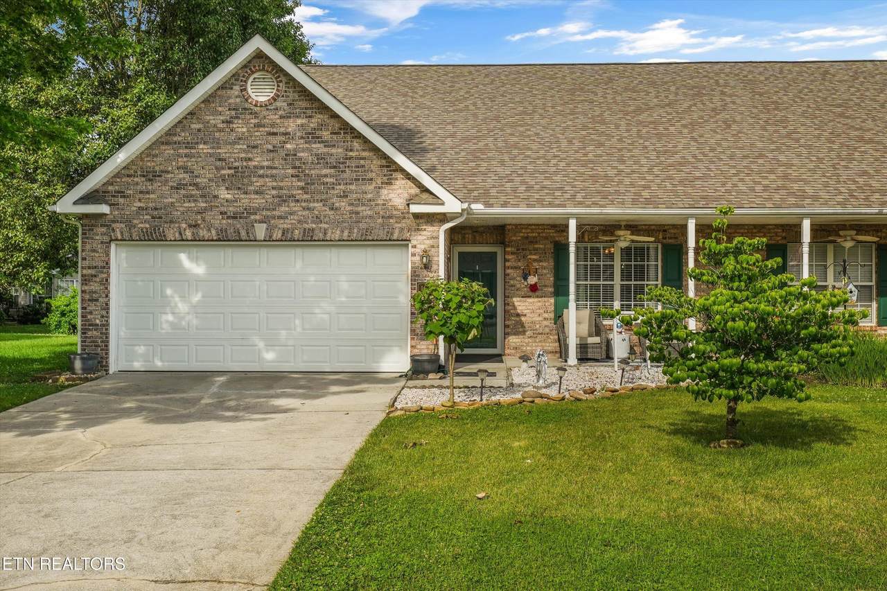 1676 Emerald Pointe Lane - Photo 1