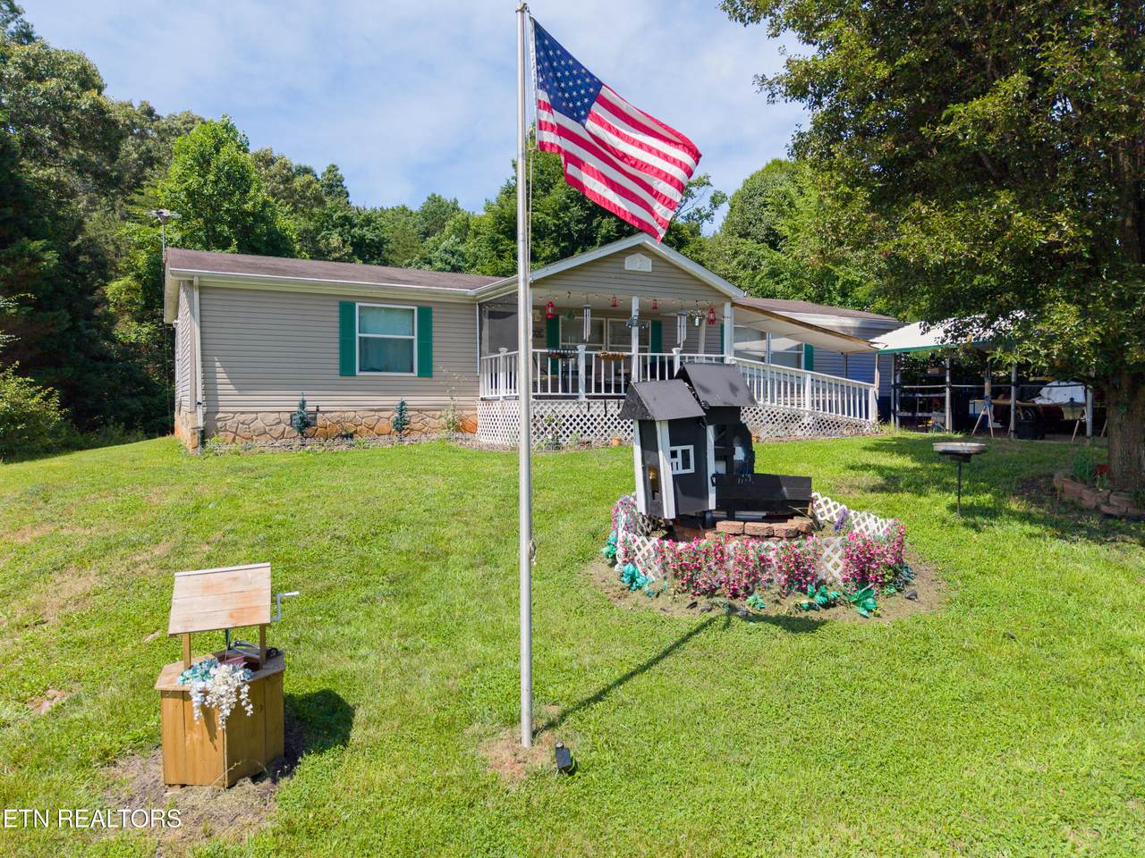 330 Westmoreland Court - Photo 1