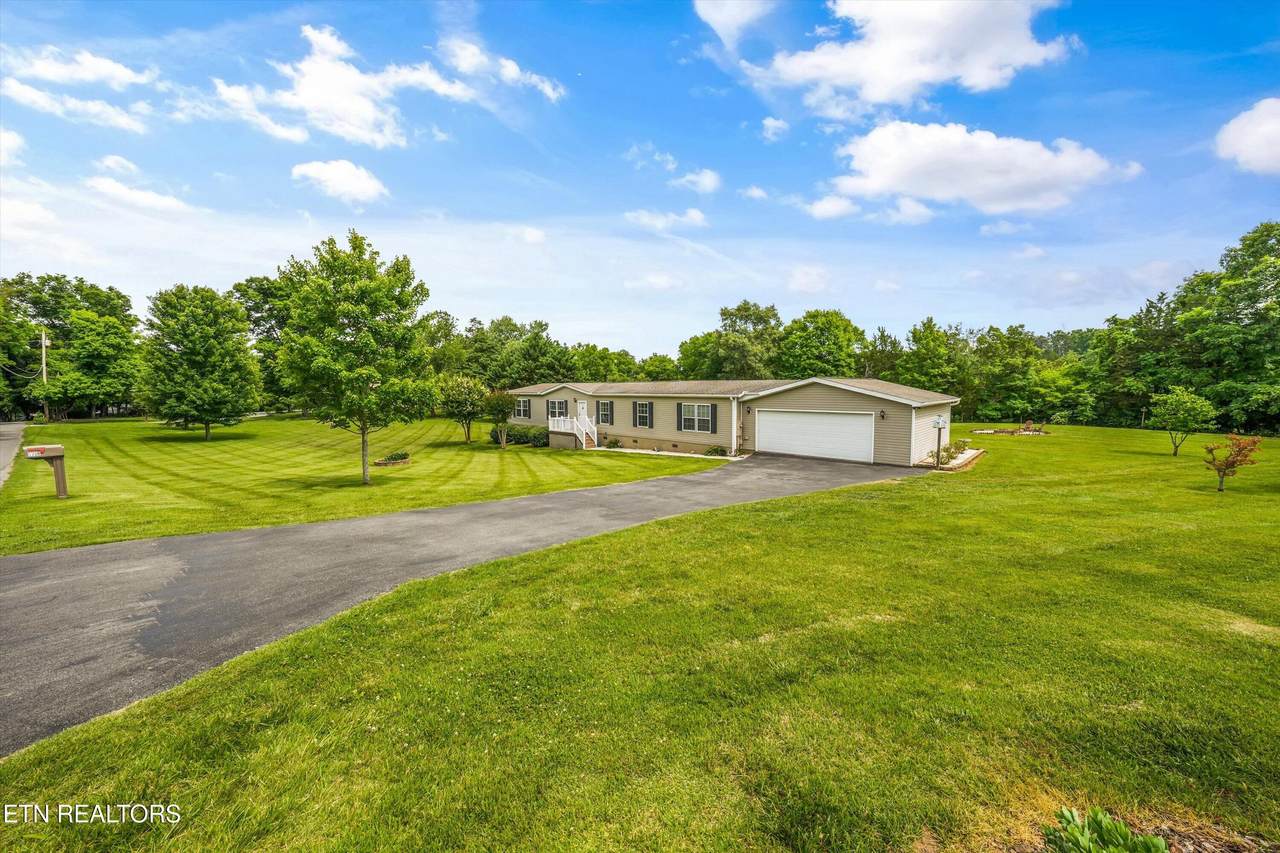 5700 Hyatt Rd - Photo 1