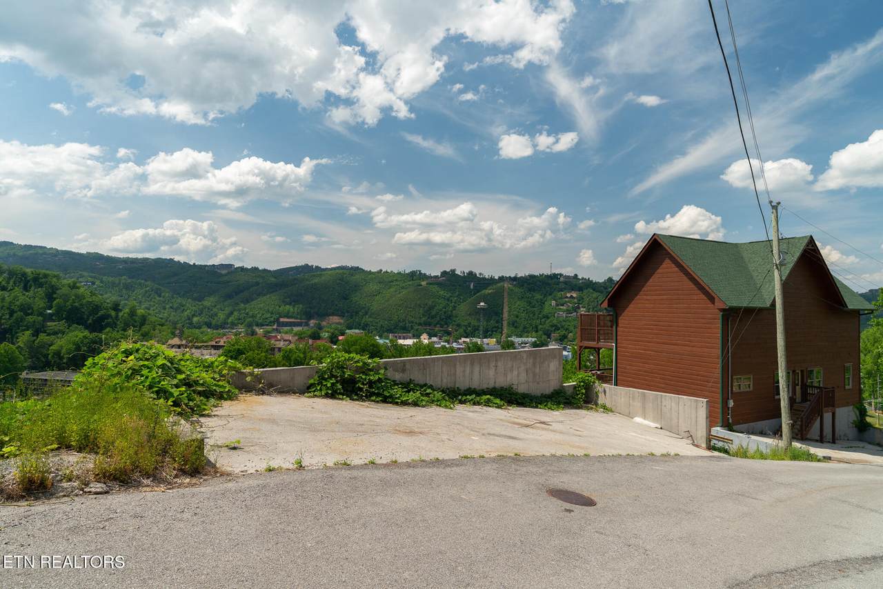 744 Widows Knob Rd - Photo 1