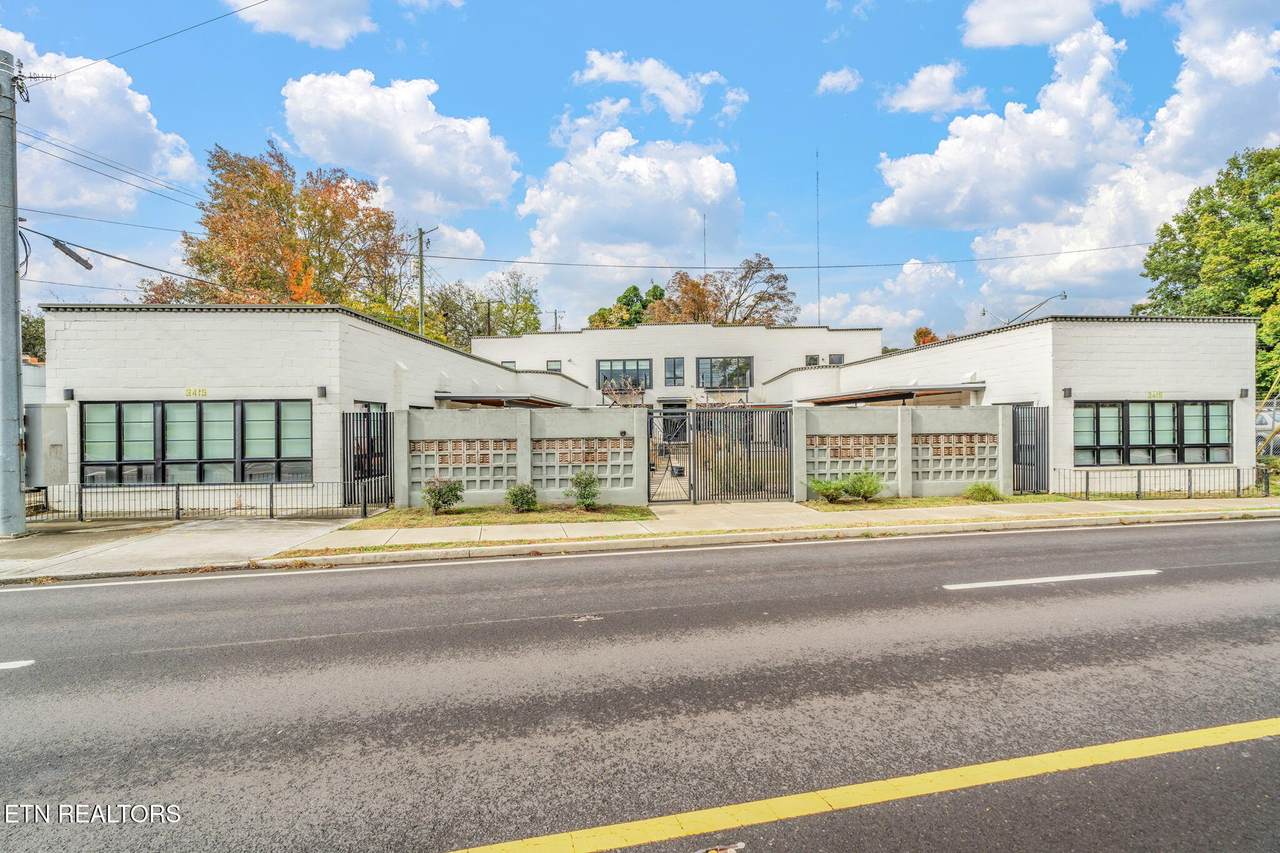 3415 Broadway St - Photo 1