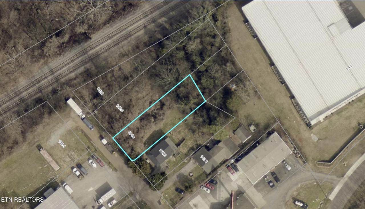 1018 Cedarwood St - Photo 1