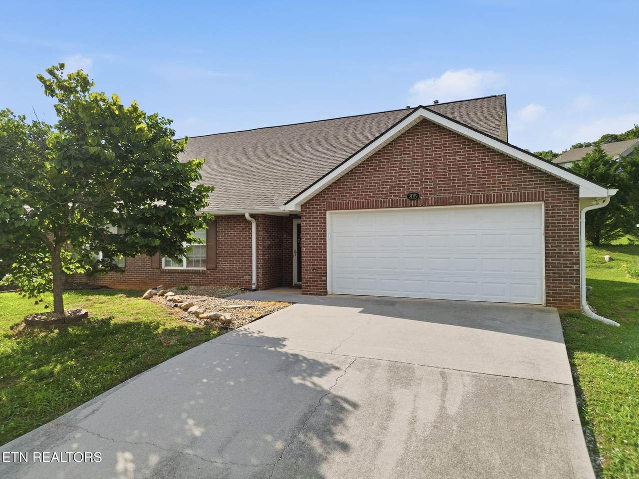 815 Spring Park Rd - Photo 1