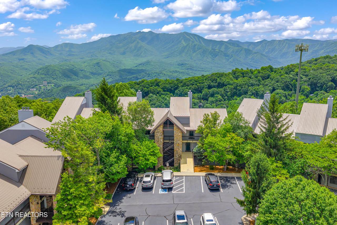 1130 Ski View Drive - Photo 1