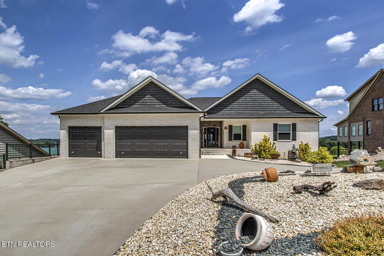 205 Waters Edge Way - Photo 1