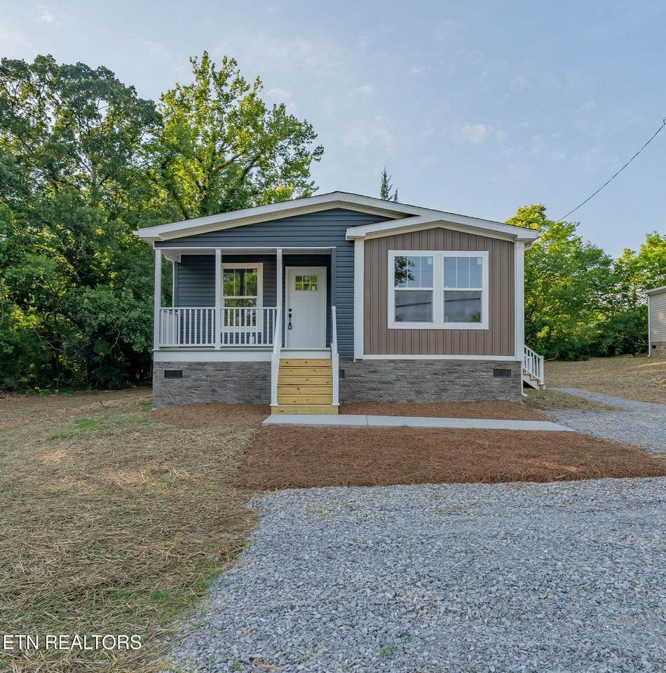 2119 Tipton Station Rd - Photo 1