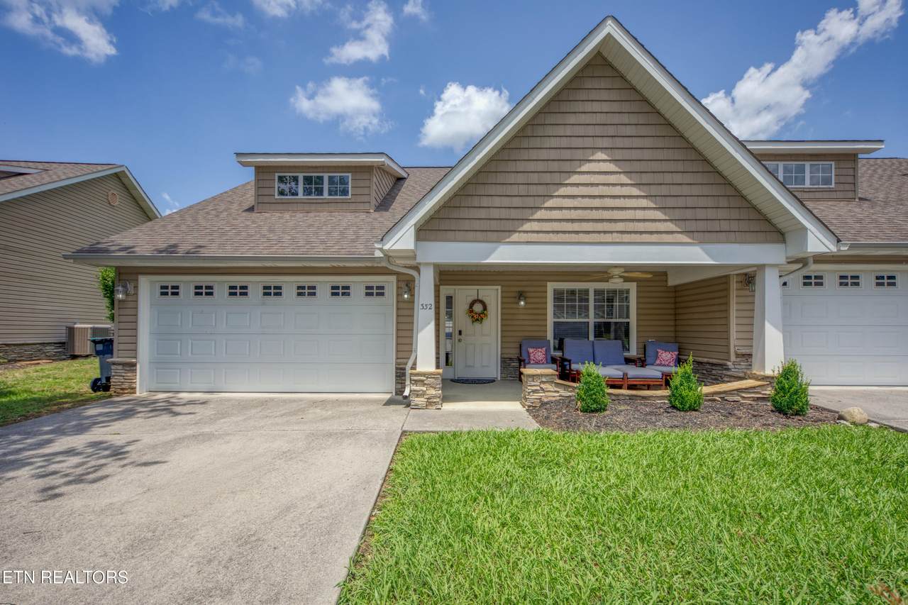 332 Meriwether Way - Photo 1