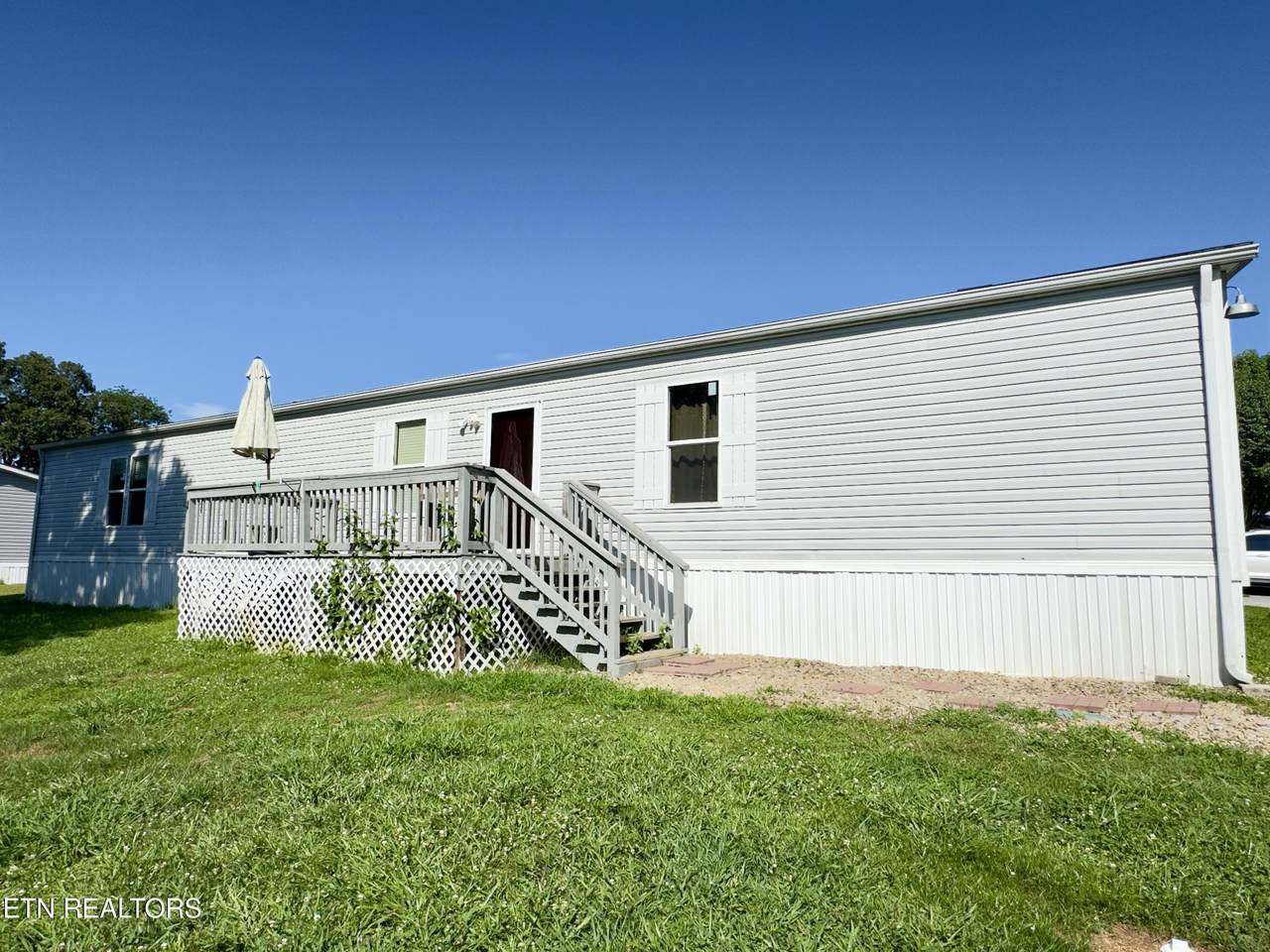 289 Bradford Drive - Photo 1