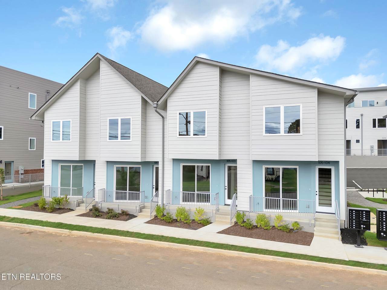105 Oldham Ave #102 - Photo 1