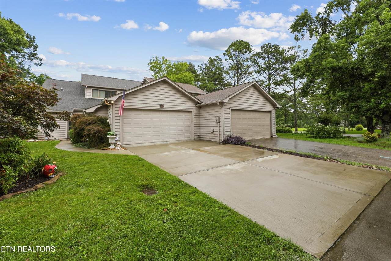 441 Lost Tree Lane - Photo 1