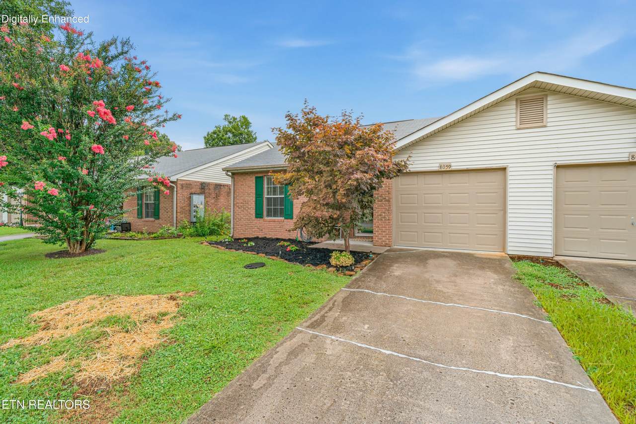 8059 Chambord Way - Photo 1