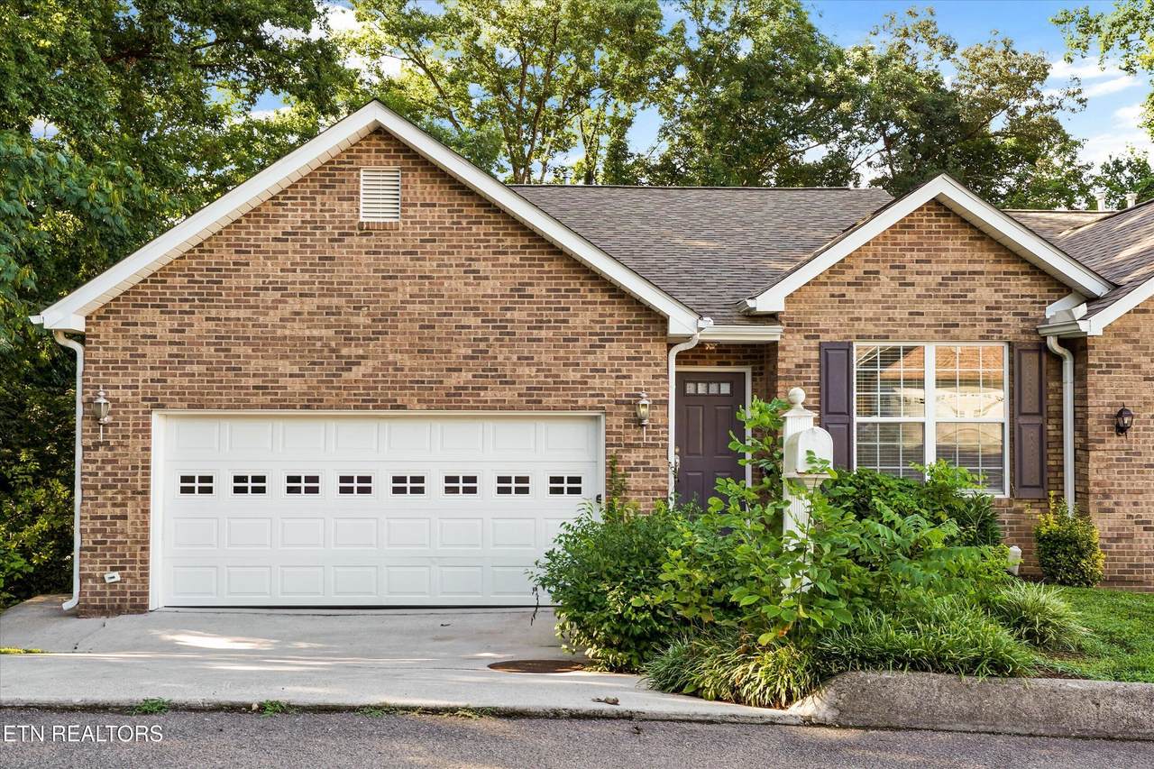 3254 Mountain Spring Way - Photo 1