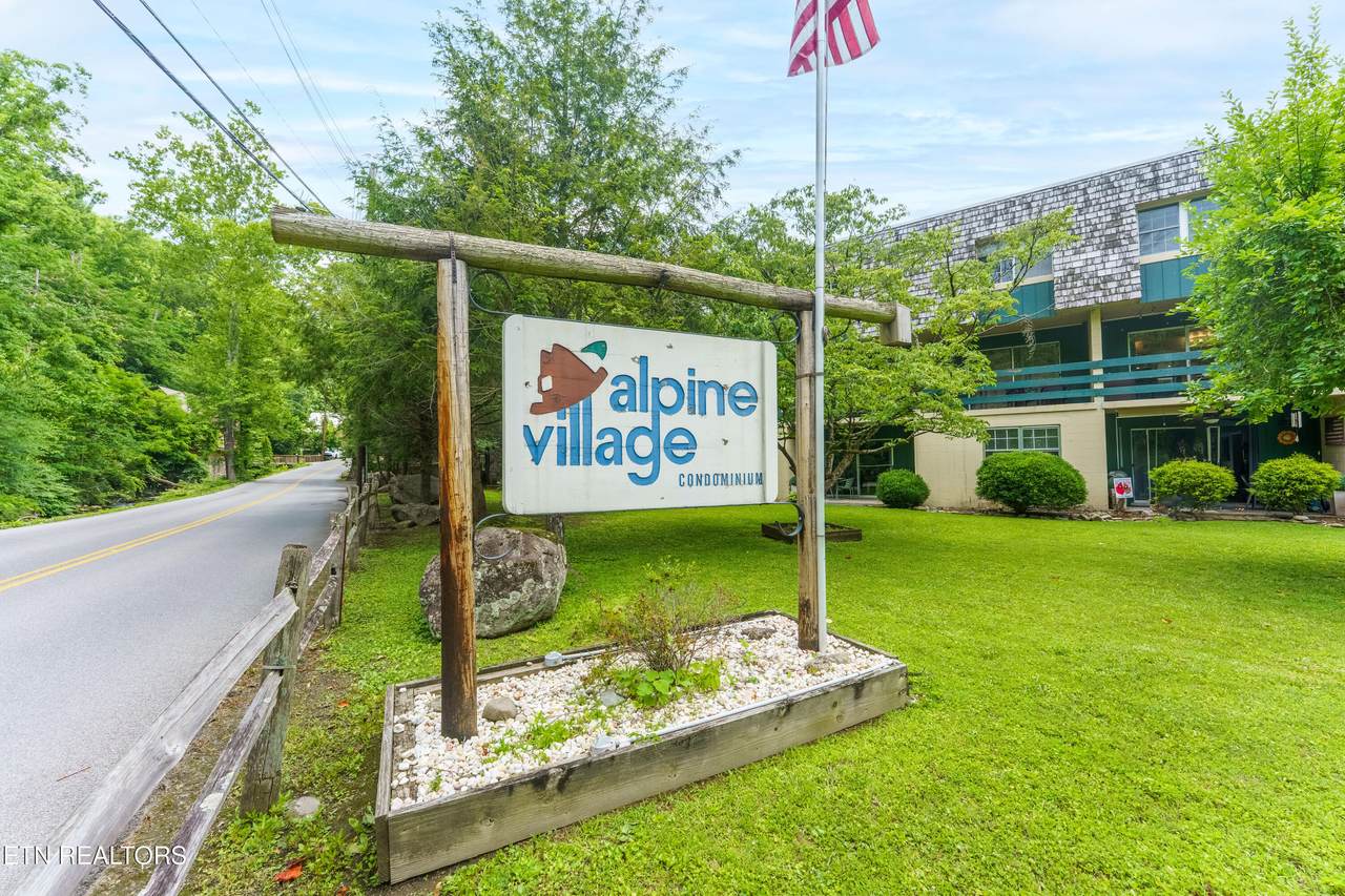260 Roaring Fork Rd - Photo 1