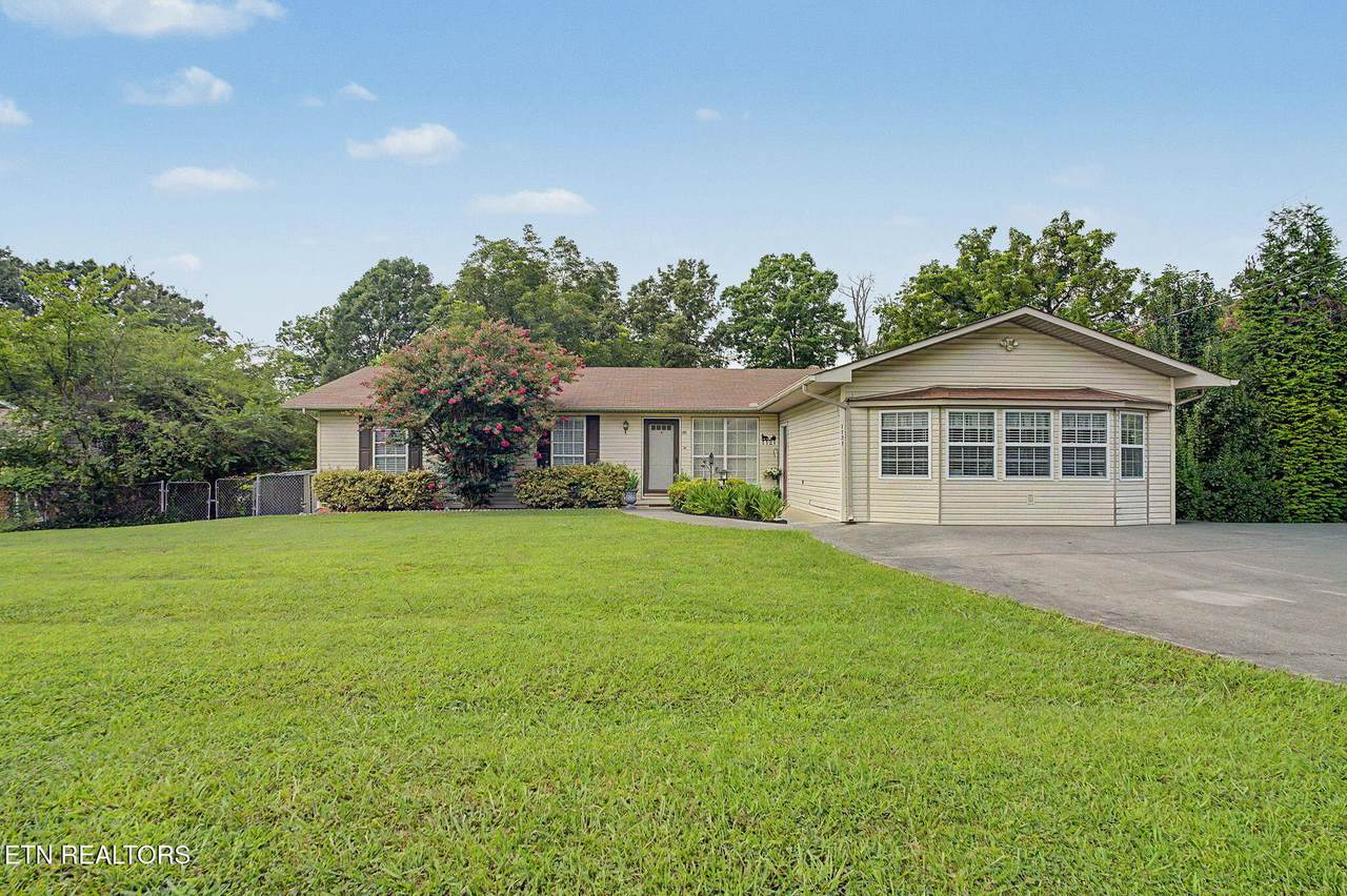 1121 Smokyview Drive - Photo 1