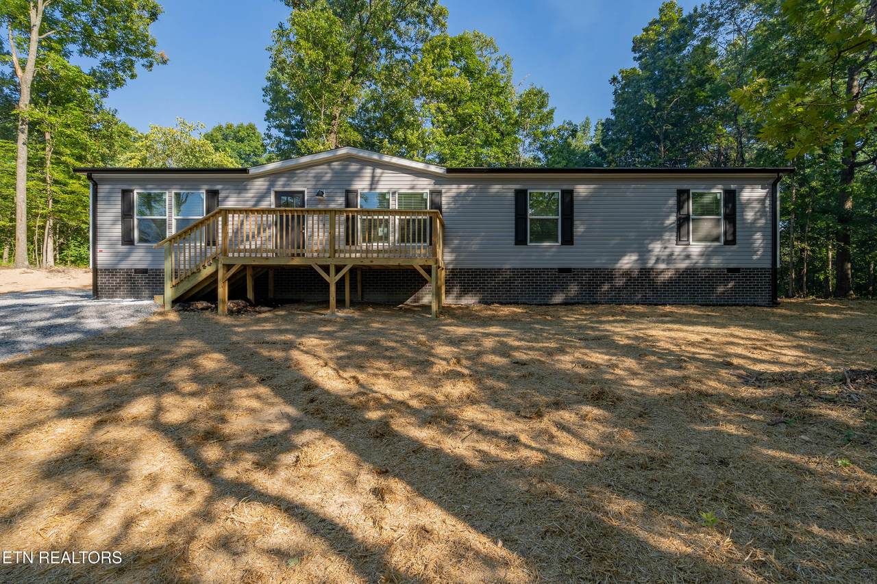 725 Douglas Ave - Photo 1