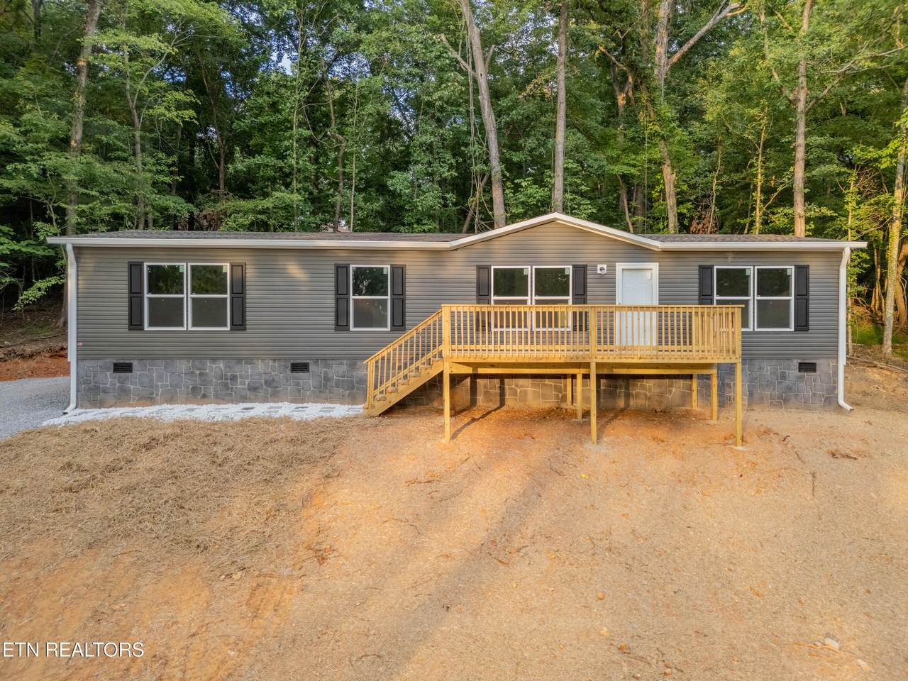 120 Dennis Drive - Photo 1