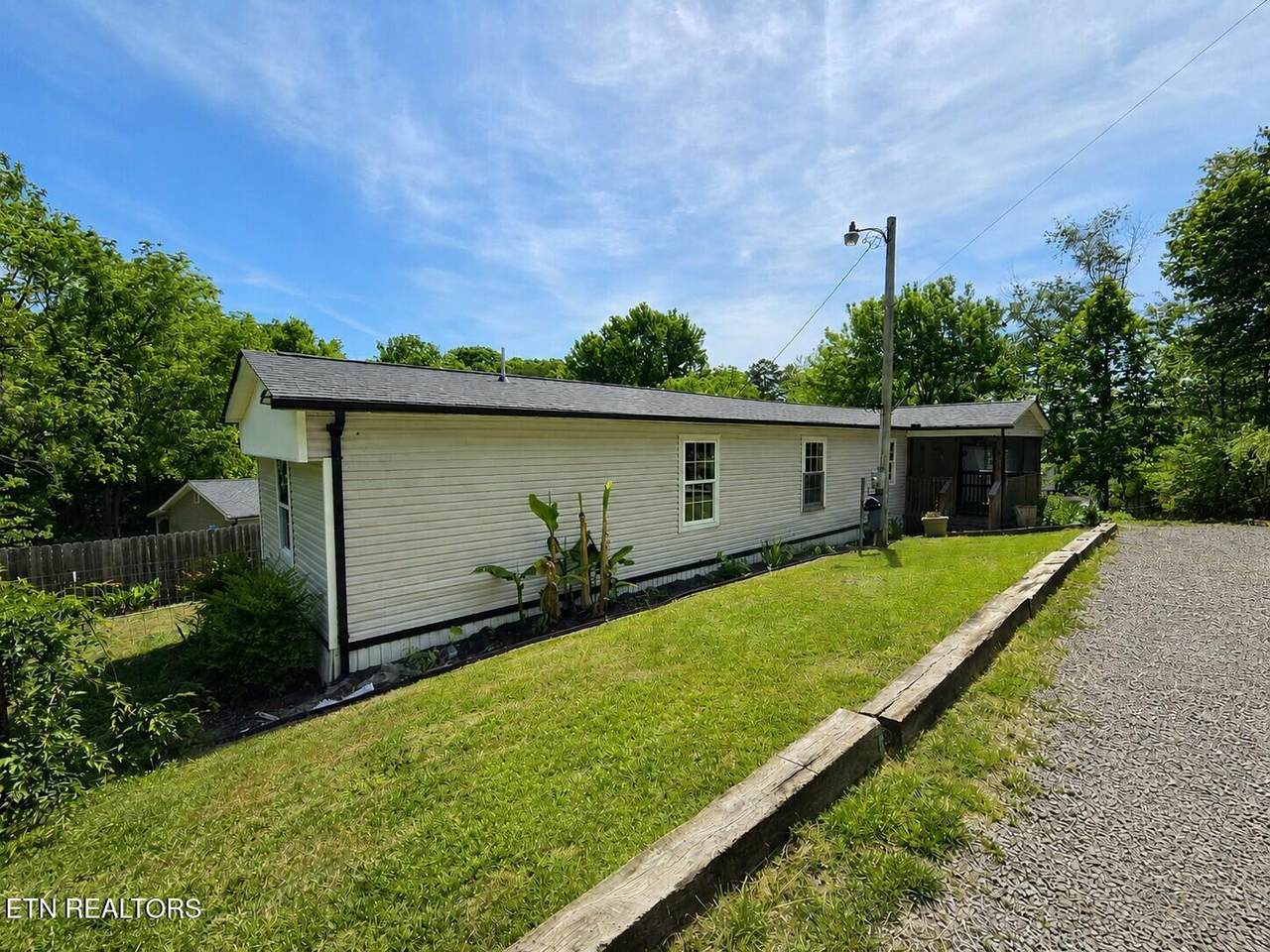 221 Elm Grove St - Photo 1