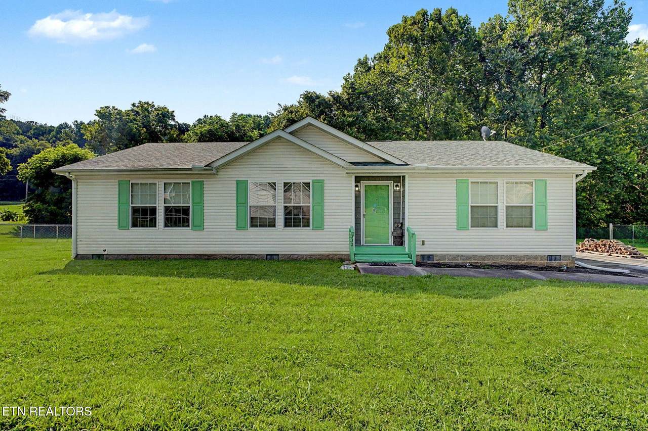 332 Howard Rd - Photo 1