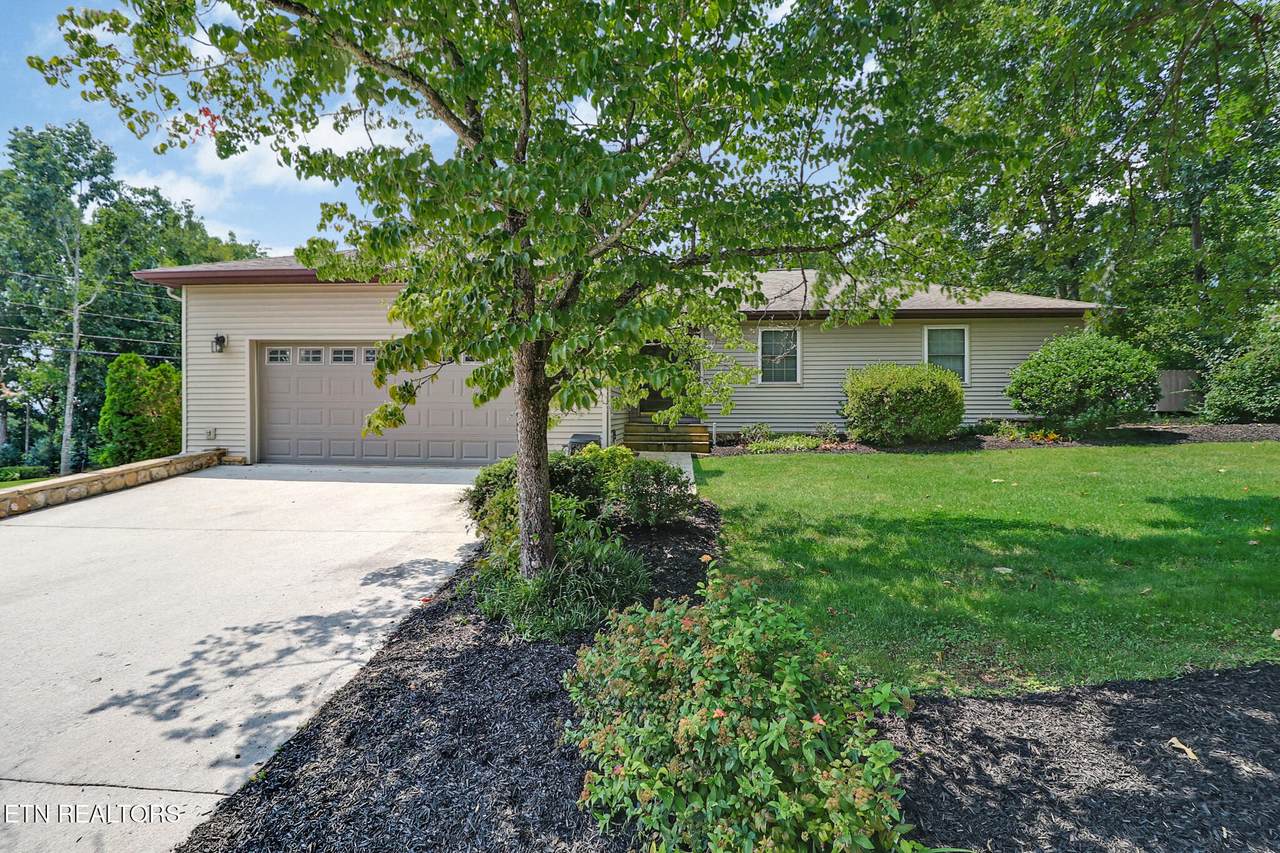467 Snead Drive - Photo 1
