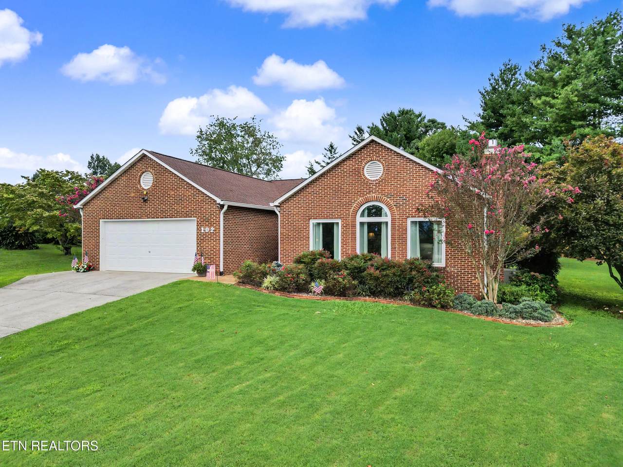 102 Newell Village Drive - Photo 1